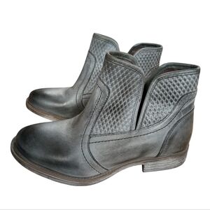 Roan Gossip Boot Gray Napa Size 6.5